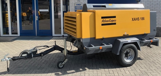 Przenośny kompresor XAHS186E+ do zastosowań ciężkich 380V/3-fazowy/50Hz 13 bar Ciśnienie robocze znamionowe 3840*1680*1740 mm