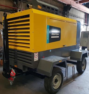 XAHS750 Przenośny sprężar 12 bar 21 M3/min Silnik Cummins