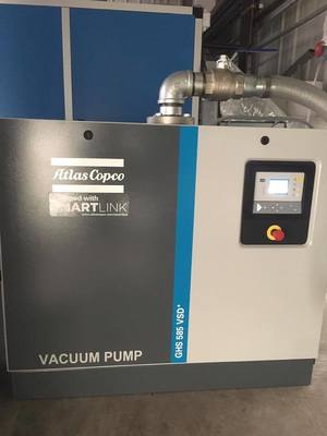 Cicha praca pompy próżniowej GHS 585 VSD+ do klimatyzacji, przeznaczonej do zastosowań wrażliwych na hałas