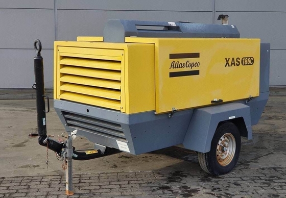 Czarny ciśnienie robocze 7 bar przenośny sprężarka XAS186C z zawórem wydechowym 1x3/4